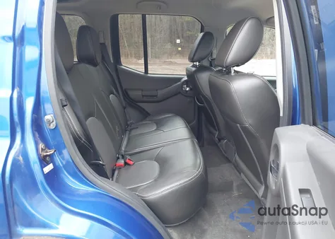 2015 Nissan Xterra Pro-4X z USA, uszkodzony, nr VIN 5N1AN0NW2FN657313